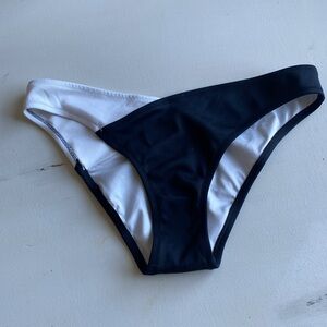 BOGO❗️Victoria’s Secret bikini bottoms